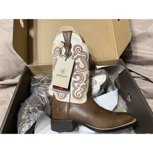 Ariat  womens‎ Cowboy Boots Sandstorm Distressed White Size 6.5 New Never Worn